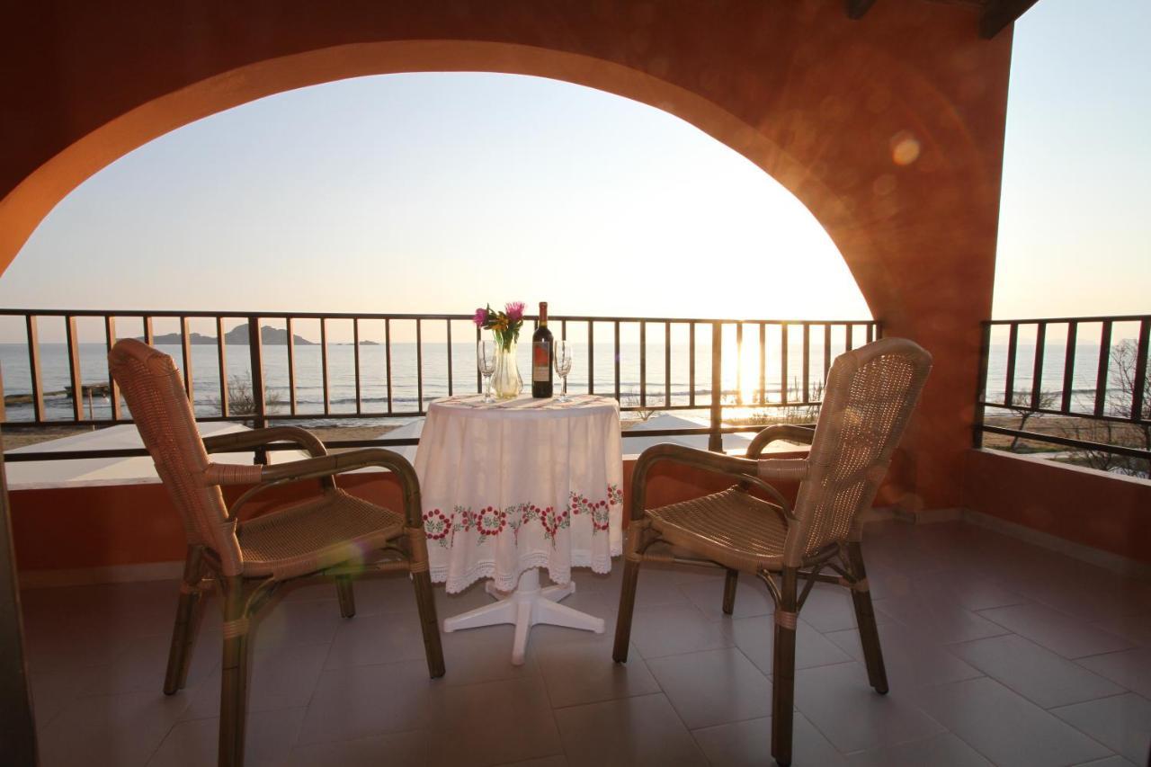 Porto-Fino Hotel Арилас Екстериор снимка