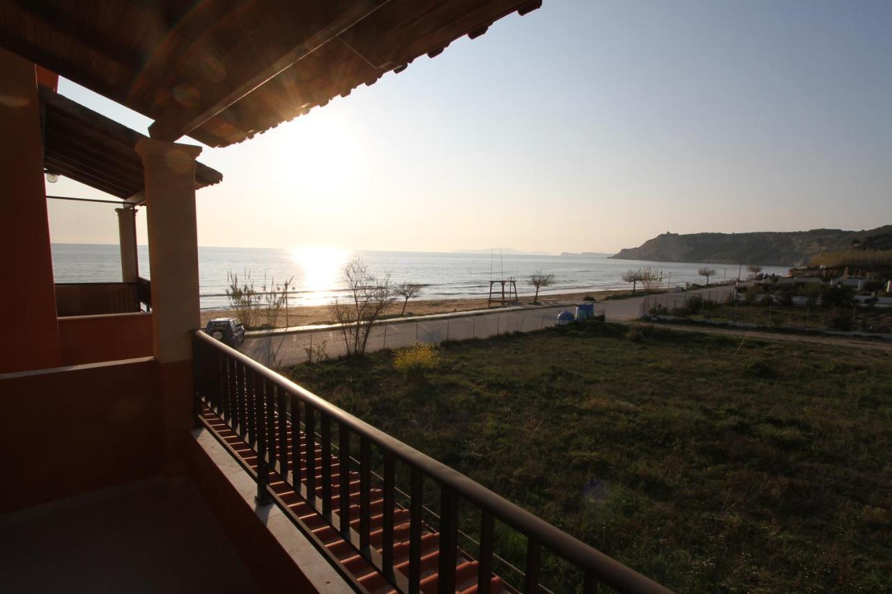 Porto-Fino Hotel Арилас Екстериор снимка