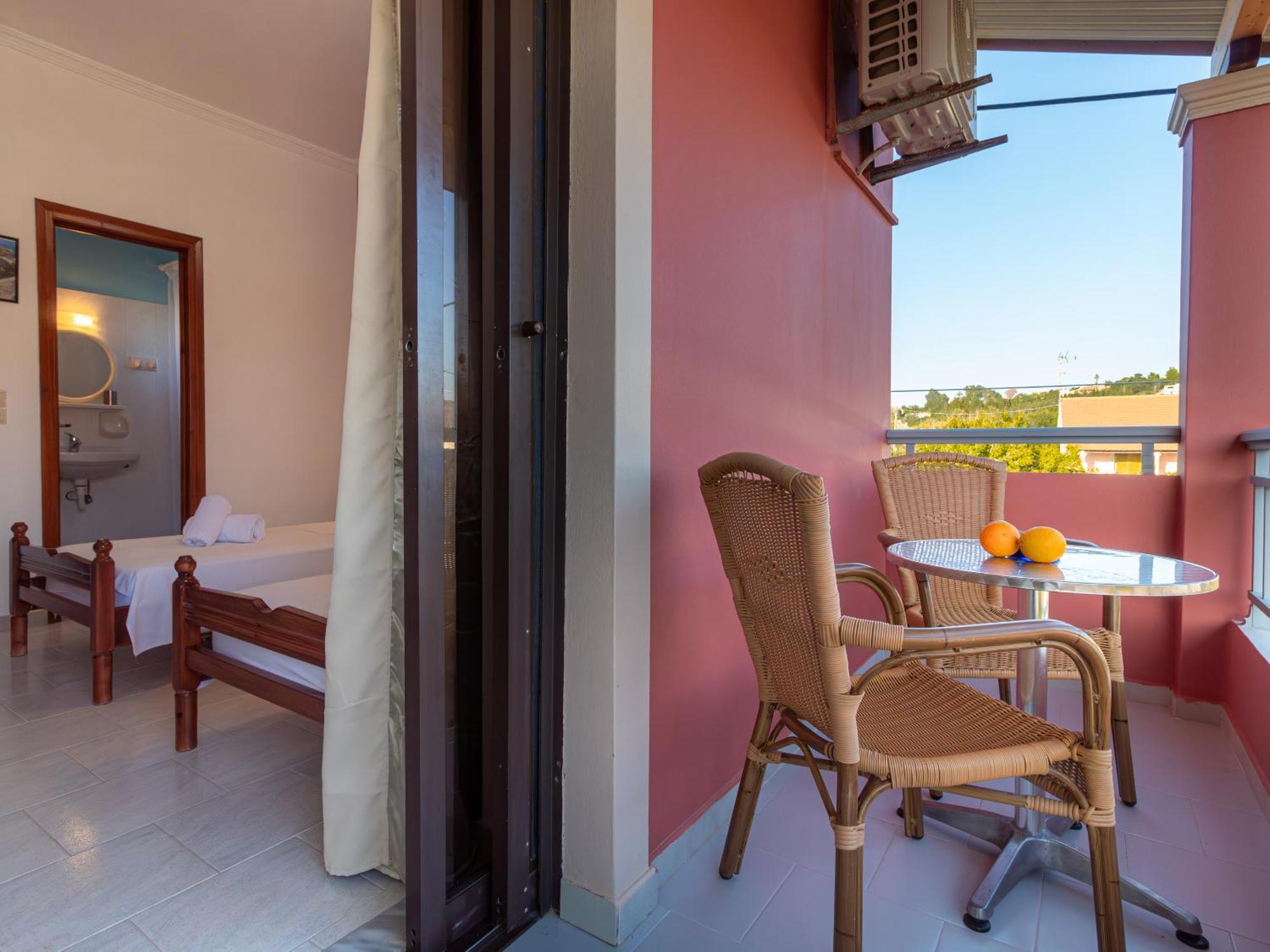 Porto-Fino Hotel Арилас Екстериор снимка