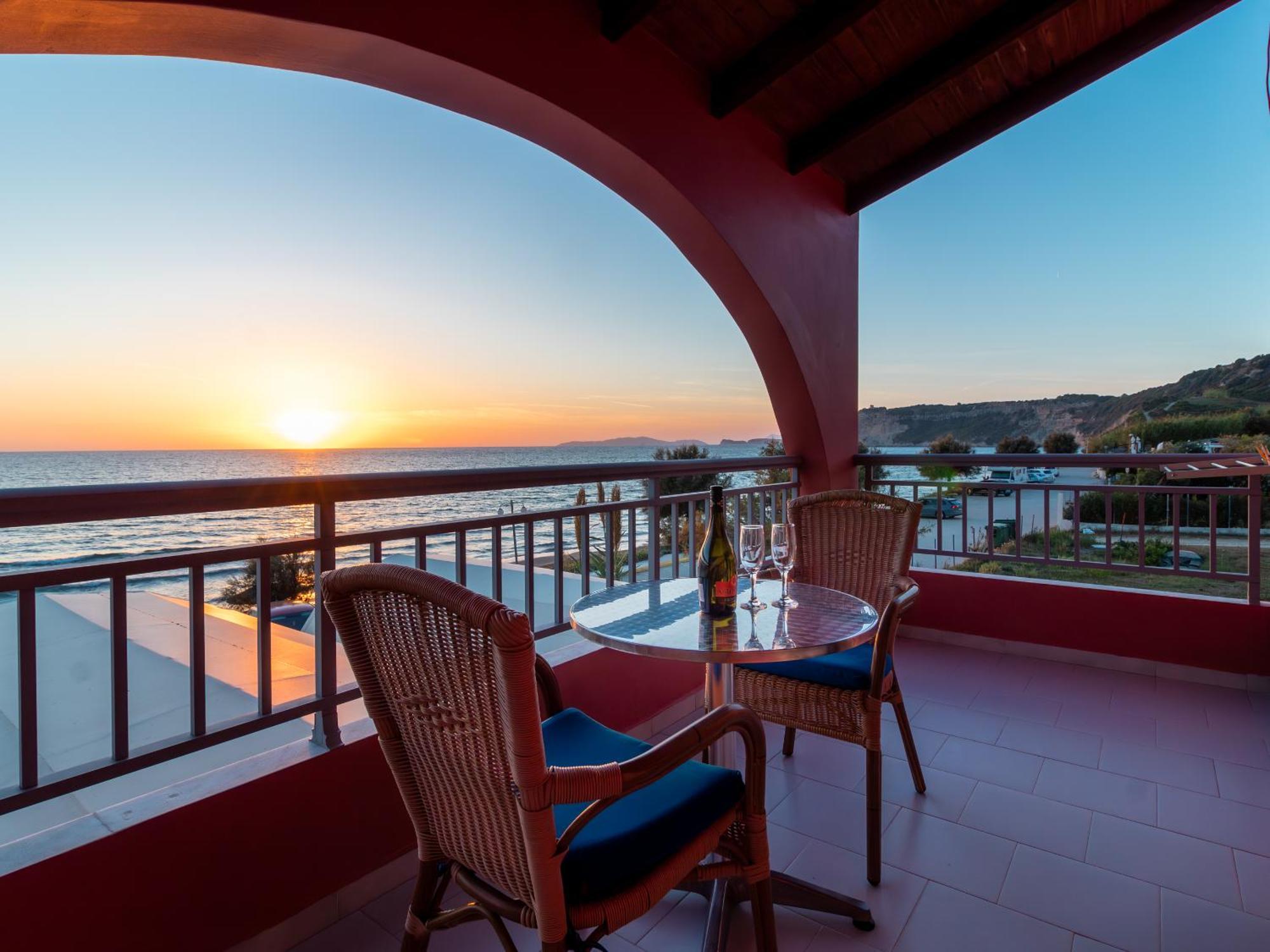 Porto-Fino Hotel Арилас Екстериор снимка