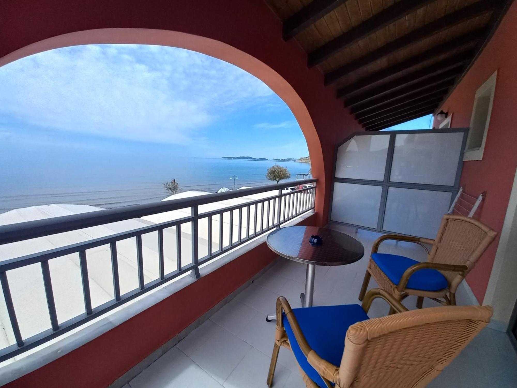 Porto-Fino Hotel Арилас Екстериор снимка