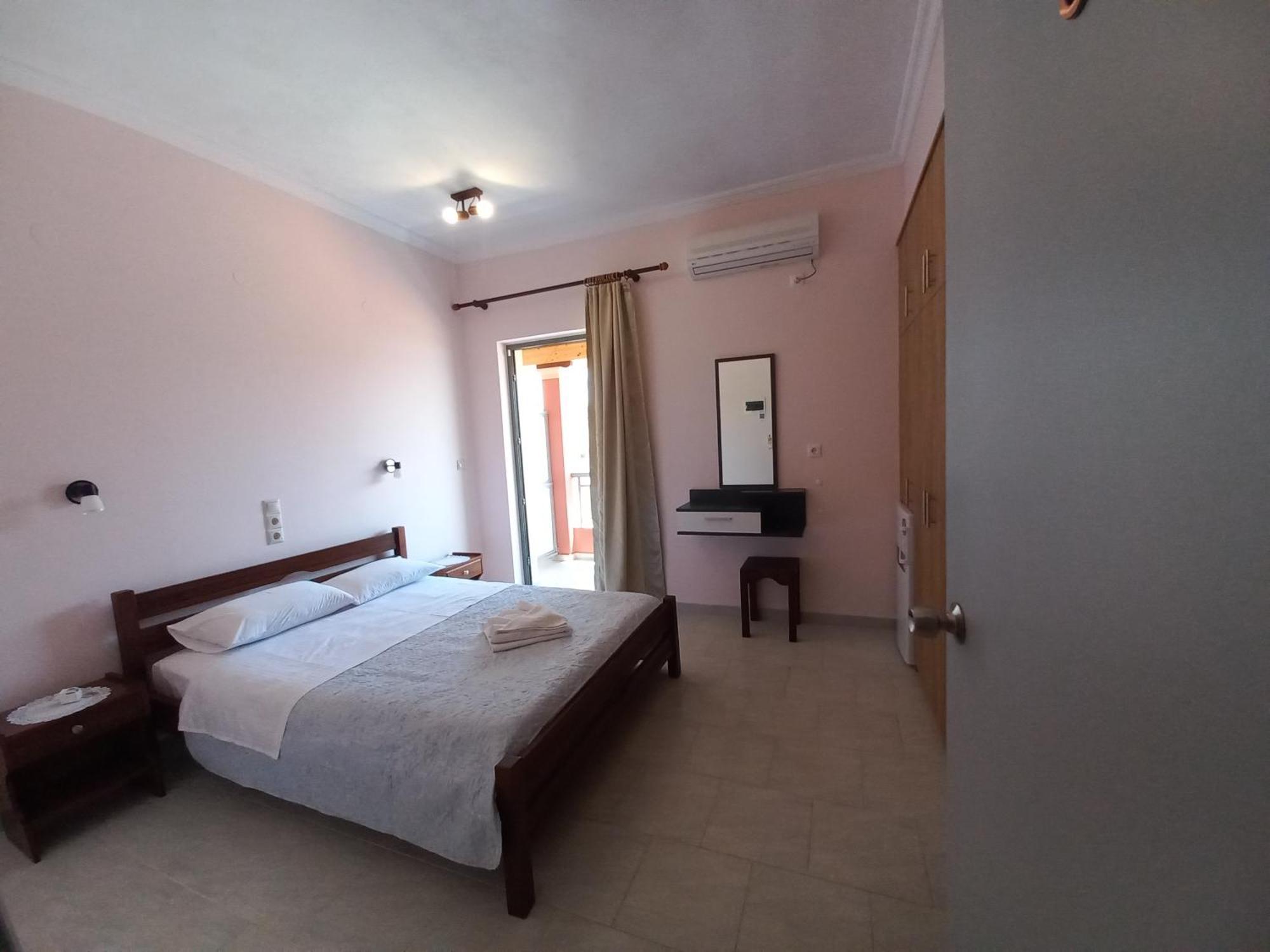 Porto-Fino Hotel Арилас Екстериор снимка