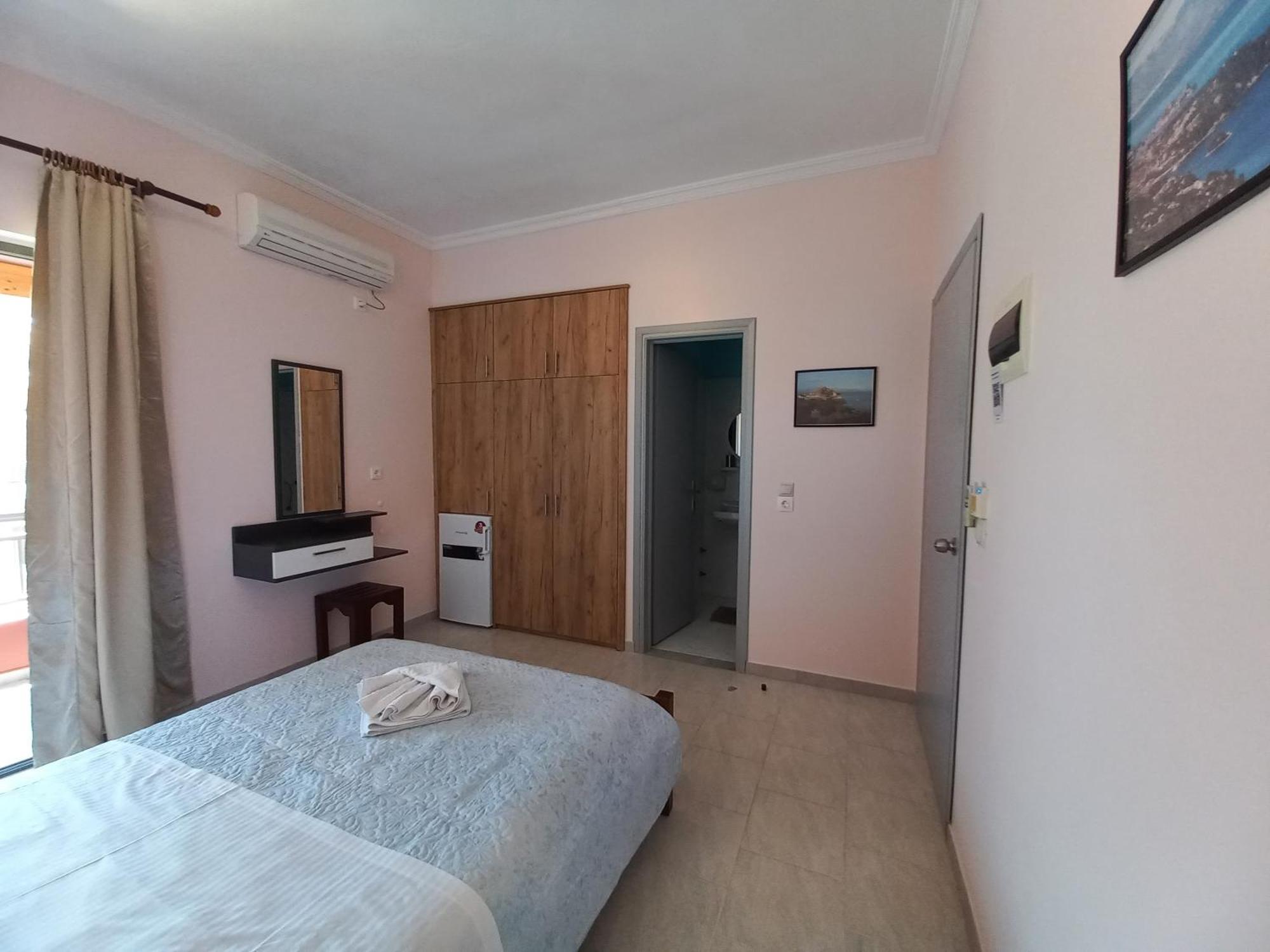 Porto-Fino Hotel Арилас Екстериор снимка