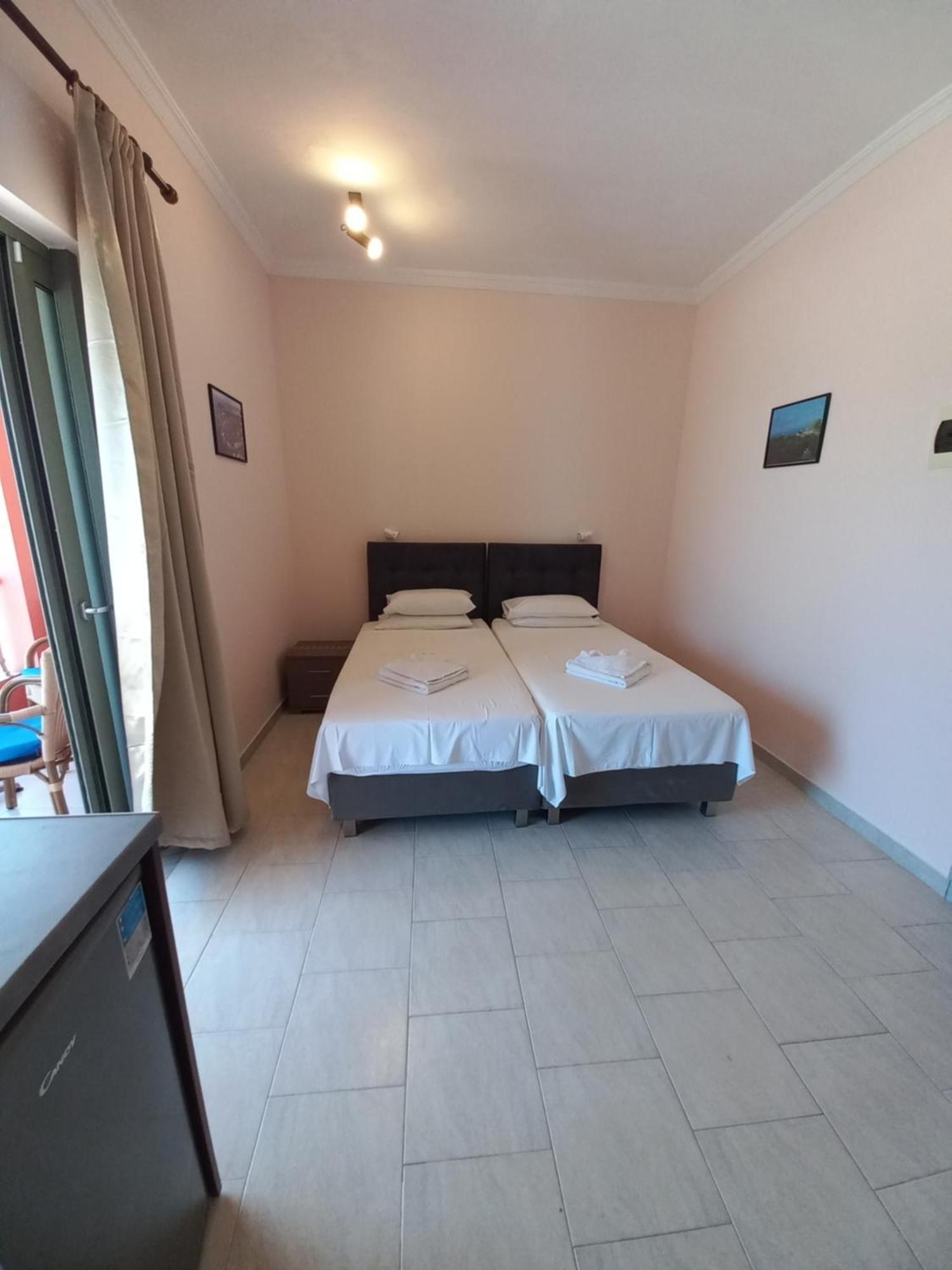 Porto-Fino Hotel Арилас Екстериор снимка